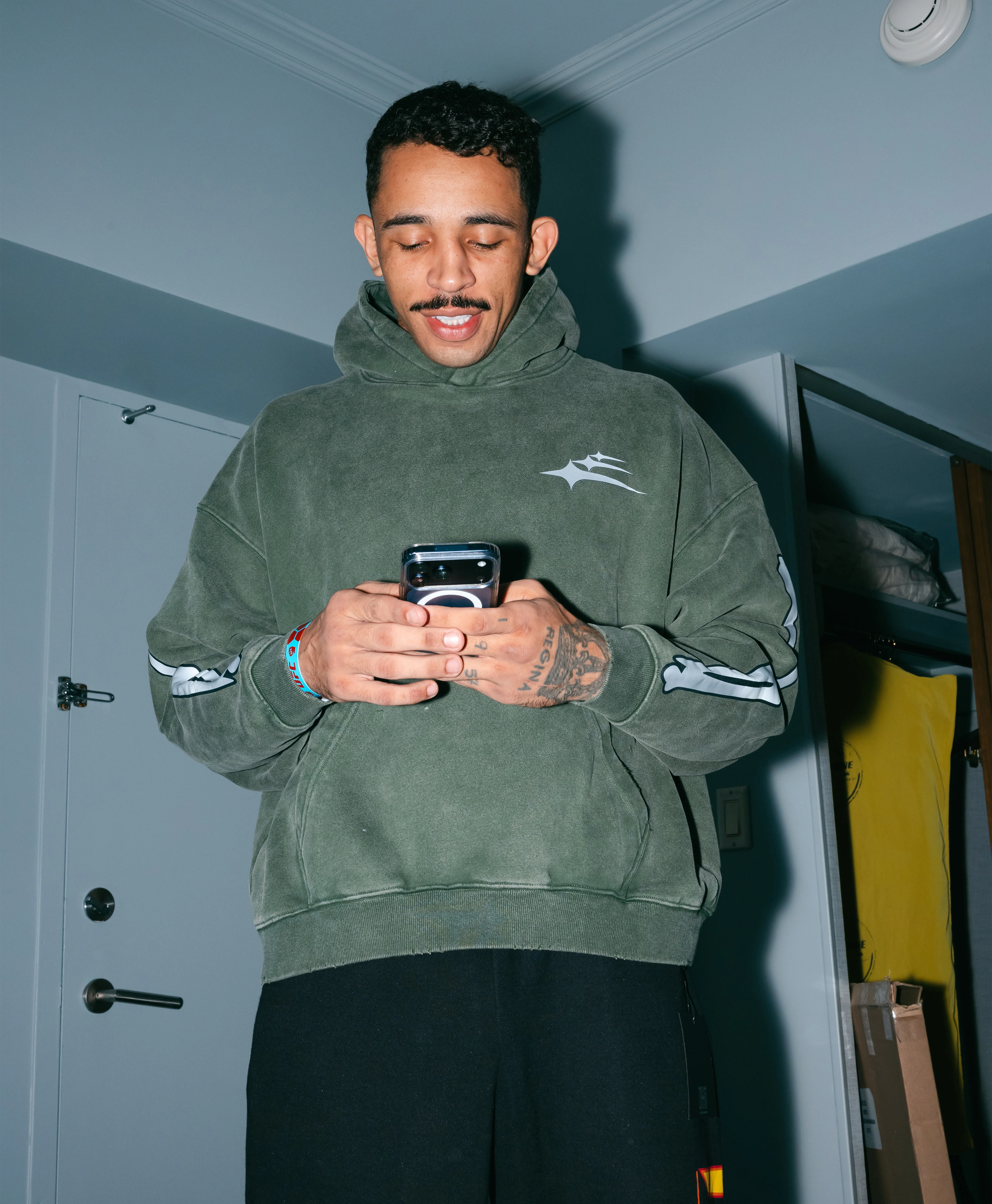 ATHENTIQ BONES BOXY HOODIE - Image 4